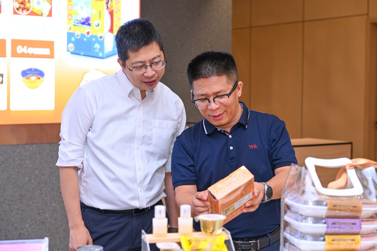 肖小荣先容PP电子5金狮产品